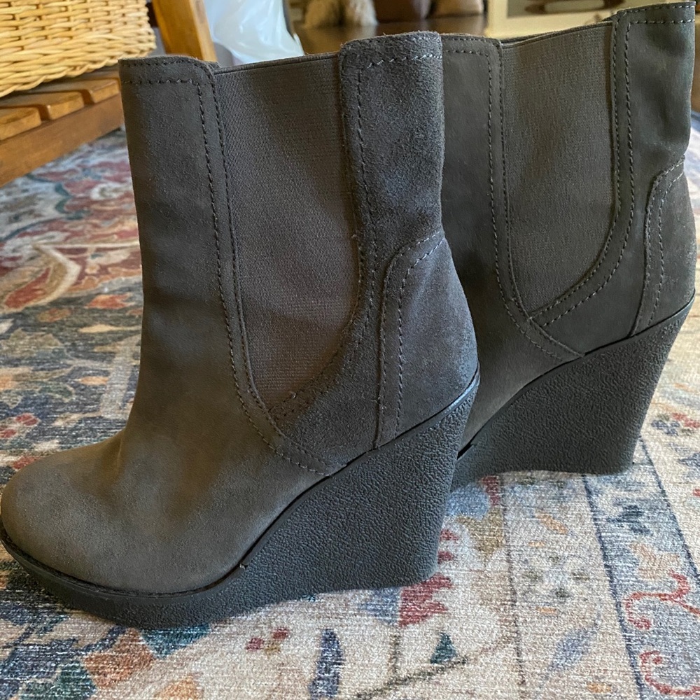 Splendid Booties - Picture 1 of 6